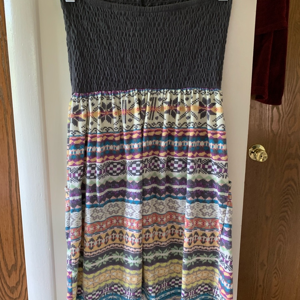 Strapless with a tribal print bottom and pockets
